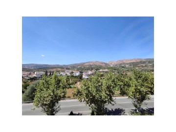 Apartment 3 Bedrooms in Covilhã e Canhoso