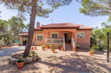 Casa o chalet 4 Habitaciones en Nueva Sierra de Altomira