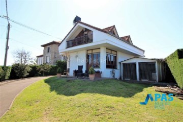 House 4 Bedrooms in Cacicedo