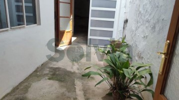 House 4 Bedrooms in Riola
