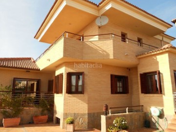 House 5 Bedrooms in Nueva Torrevieja - Aguas Nuevas