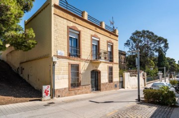House 6 Bedrooms in Horta Guinardó