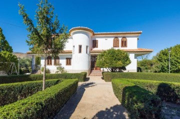 House 6 Bedrooms in Río de Baza