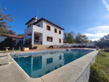 Casa o chalet 7 Habitaciones en Los Cortijos