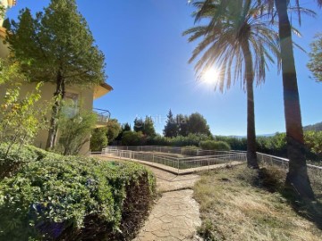 House 5 Bedrooms in Monte Real