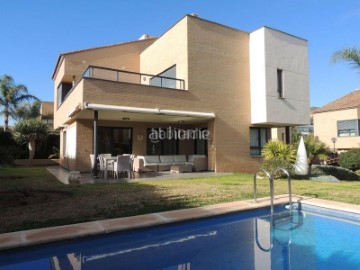 House 5 Bedrooms in Los Monasterios-Alfinach