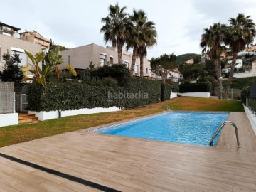 House 4 Bedrooms in Levantina-Montgavina-Quintmar