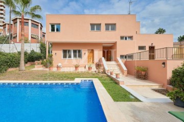 Casa o chalet 8 Habitaciones en Málaga Este