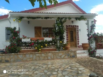 House 3 Bedrooms in Cumbres de Valencia