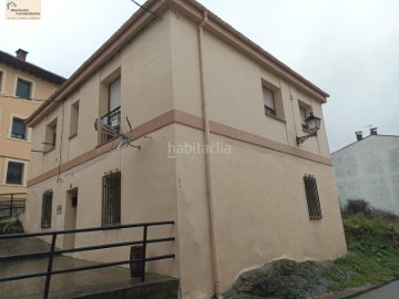 House 5 Bedrooms in San Leonardo de Yagüe