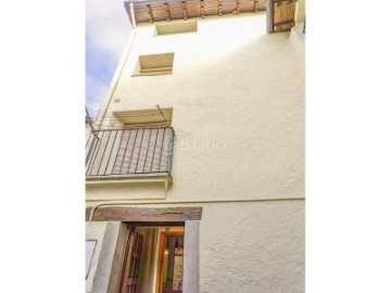 House 4 Bedrooms in Pueyo de Marguillen