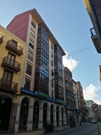 Piso 5 Habitaciones en Torrelavega Centro