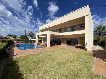 Maison 6 Chambres à Les Cases d'Alcanar