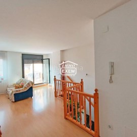 Duplex 5 Bedrooms in Poligono Industrial 'Reves' de Alcarras