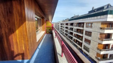 Piso 5 Habitaciones en Las Arenas-Areeta