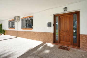 House 4 Bedrooms in Calahonda - Carchuna