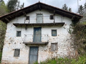 House  in Eleizalde-Olabarri