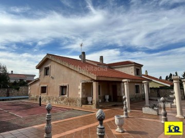 House 7 Bedrooms in Arcas