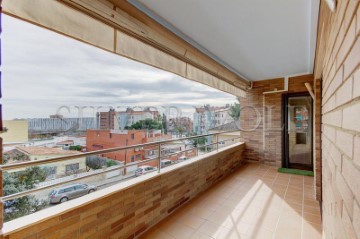 Duplex 5 Quartos em Torrent Ballester