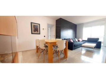 Apartment 3 Bedrooms in Palagret