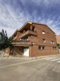 House 4 Bedrooms in Vilagrassa