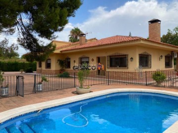 House 4 Bedrooms in Albaida