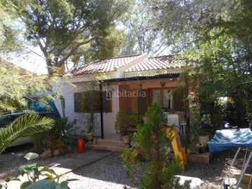 House 3 Bedrooms in Morti
