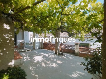 House 6 Bedrooms in Àger