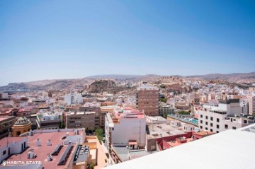 Piso 4 Habitaciones en Almería Centro