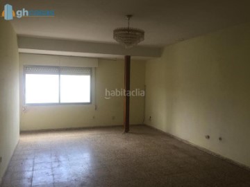 Apartment 3 Bedrooms in Pareja