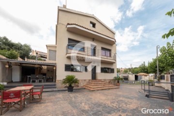 House 4 Bedrooms in Camps Blancs - Casablanca - Canons