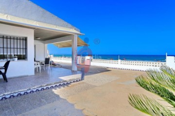 House 5 Bedrooms in Guardamar Playa