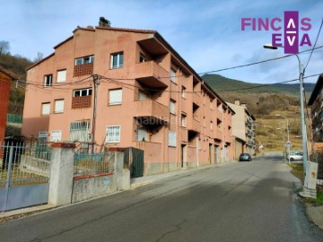Apartment 4 Bedrooms in Ribesaltes