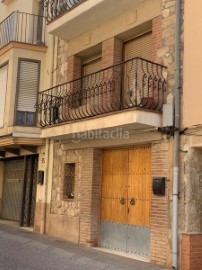 House 3 Bedrooms in Castelldans