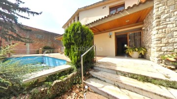 House 4 Bedrooms in Pladamont