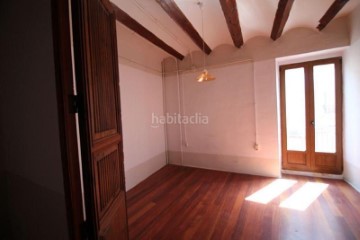 House 4 Bedrooms in Pol. Cami Oliveres