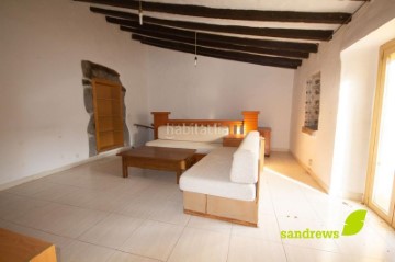 House 5 Bedrooms in Garriguella