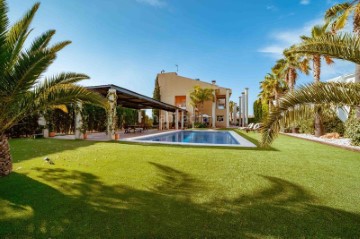 House 7 Bedrooms in Romeral