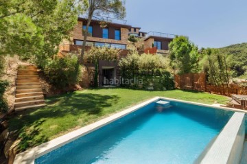 House 4 Bedrooms in Sa Riera - Sa Fontansa