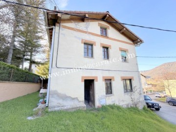 House 5 Bedrooms in Zudaire