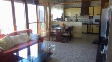 House 4 Bedrooms in L'Aldea