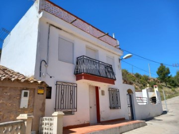 House 2 Bedrooms in Calles