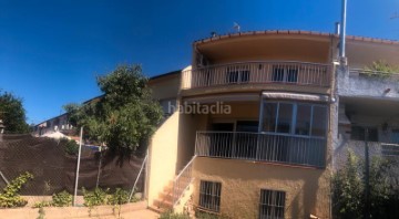 House 6 Bedrooms in Donzell d'Urgell