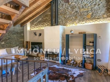 House 4 Bedrooms in Queixans