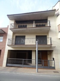 Apartment 3 Bedrooms in Poligono Industrial 'Reves' de Alcarras