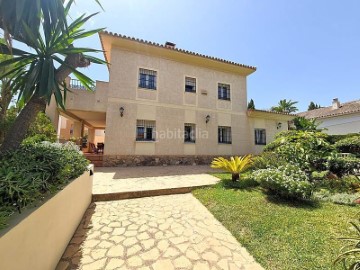 Casa o chalet 4 Habitaciones en El Bajondillo