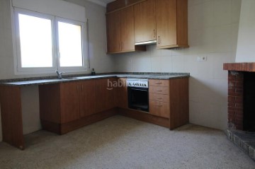 House 4 Bedrooms in Veinat de Buscaros