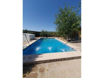 House 3 Bedrooms in La Yedra