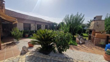 House 4 Bedrooms in Arcicóllar