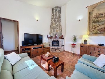 House 4 Bedrooms in Catadau